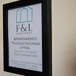 Trilocale Crocifissa Di Rosa F&l بريشا