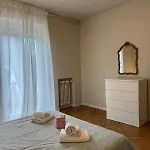Trilocale Crocifissa Di Rosa F&l