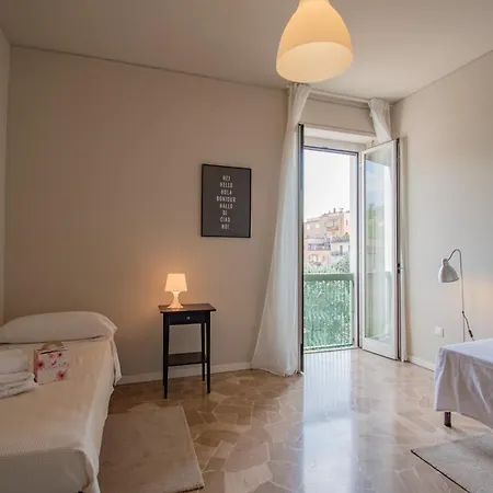 Trilocale Crocifissa Di Rosa F&l Appartement