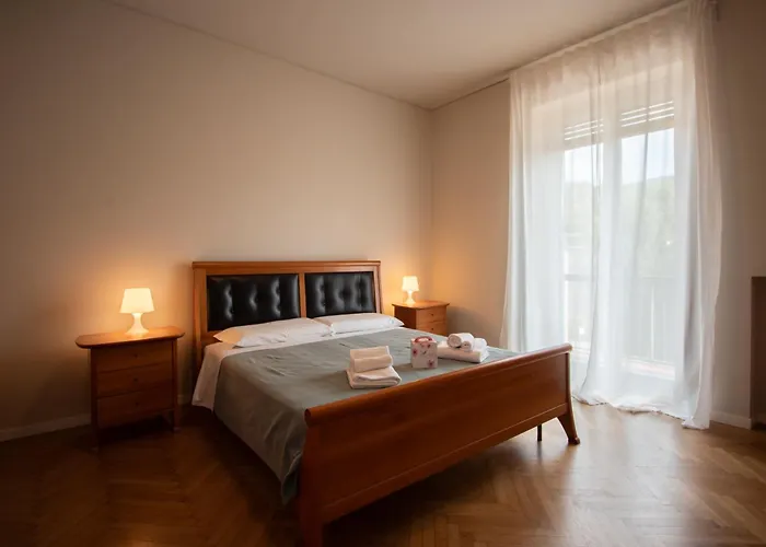 Trilocale Crocifissa Di Rosa F&l