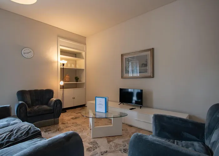 Appartement Trilocale Crocifissa Di Rosa F&l