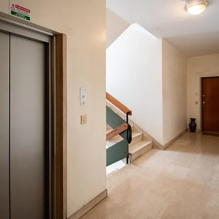 Trilocale Crocifissa Di Rosa F&l *